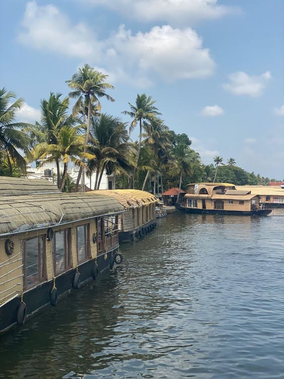 Alappuzha luxury houseboats